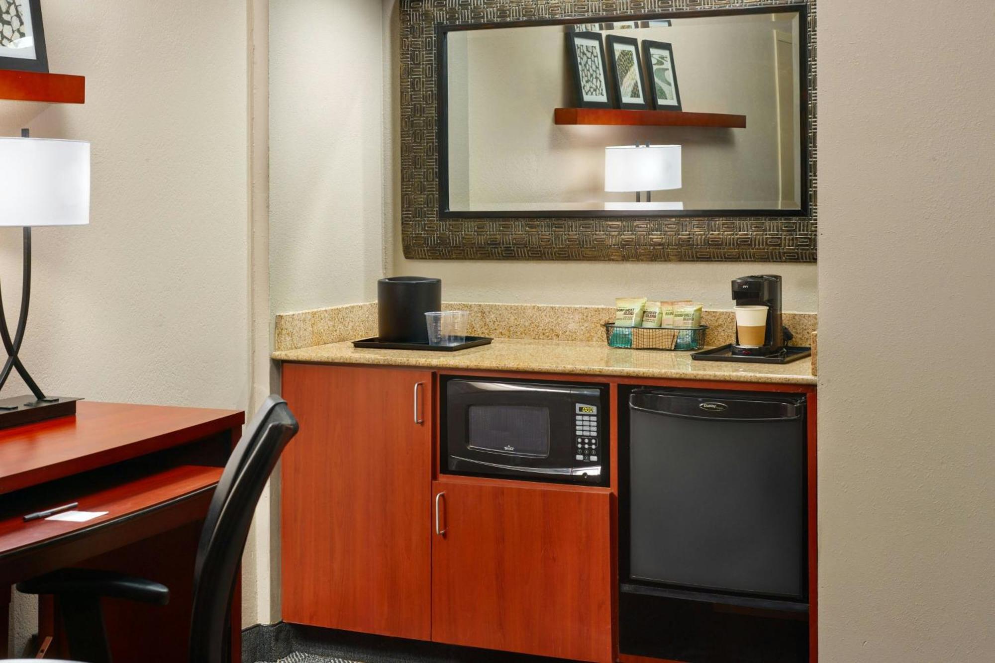 Courtyard By Marriott Acadian Centre/lsu Area 3* Baton Rouge