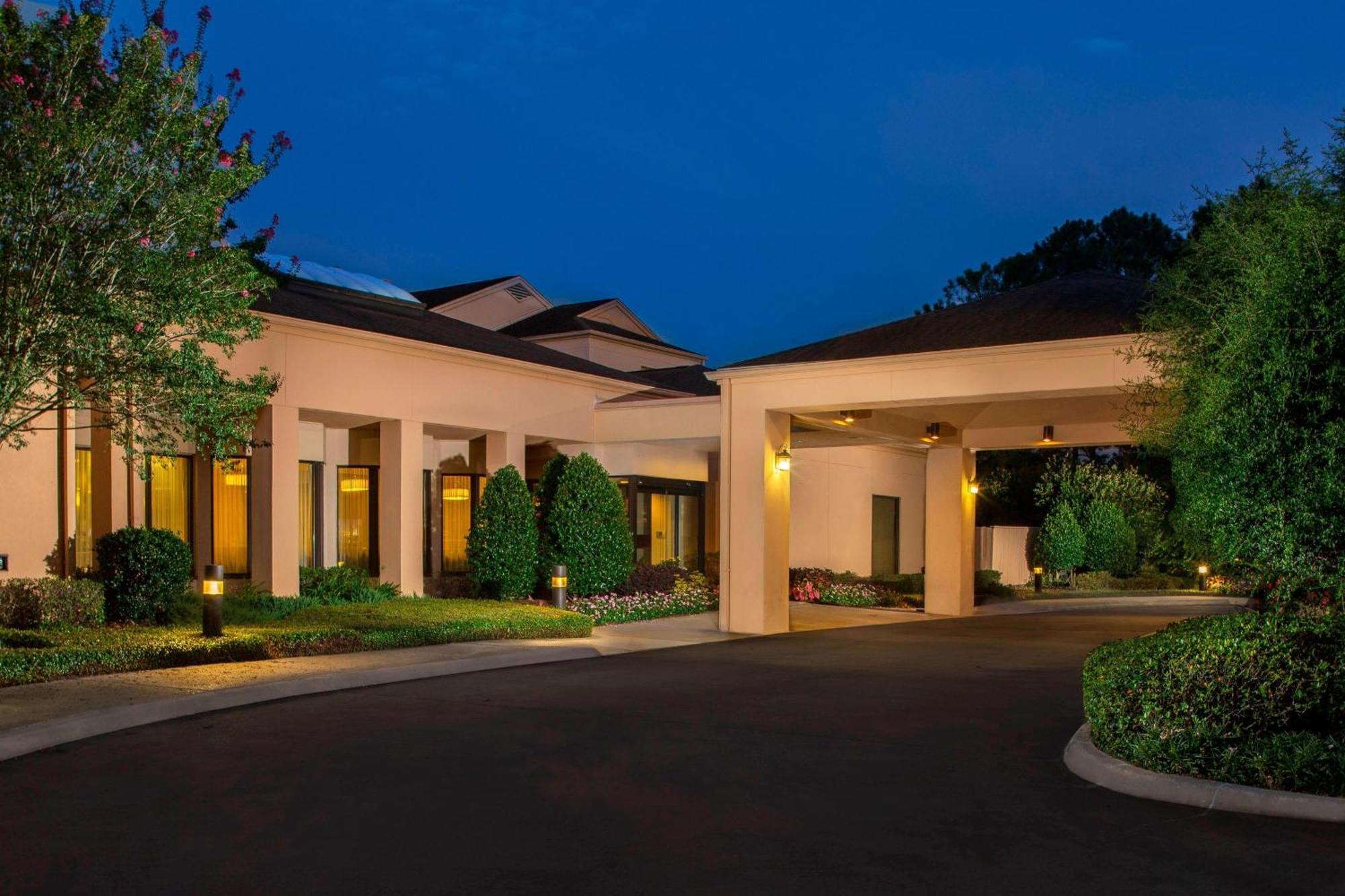 Courtyard By Marriott Acadian Centre/lsu Area Baton Rouge