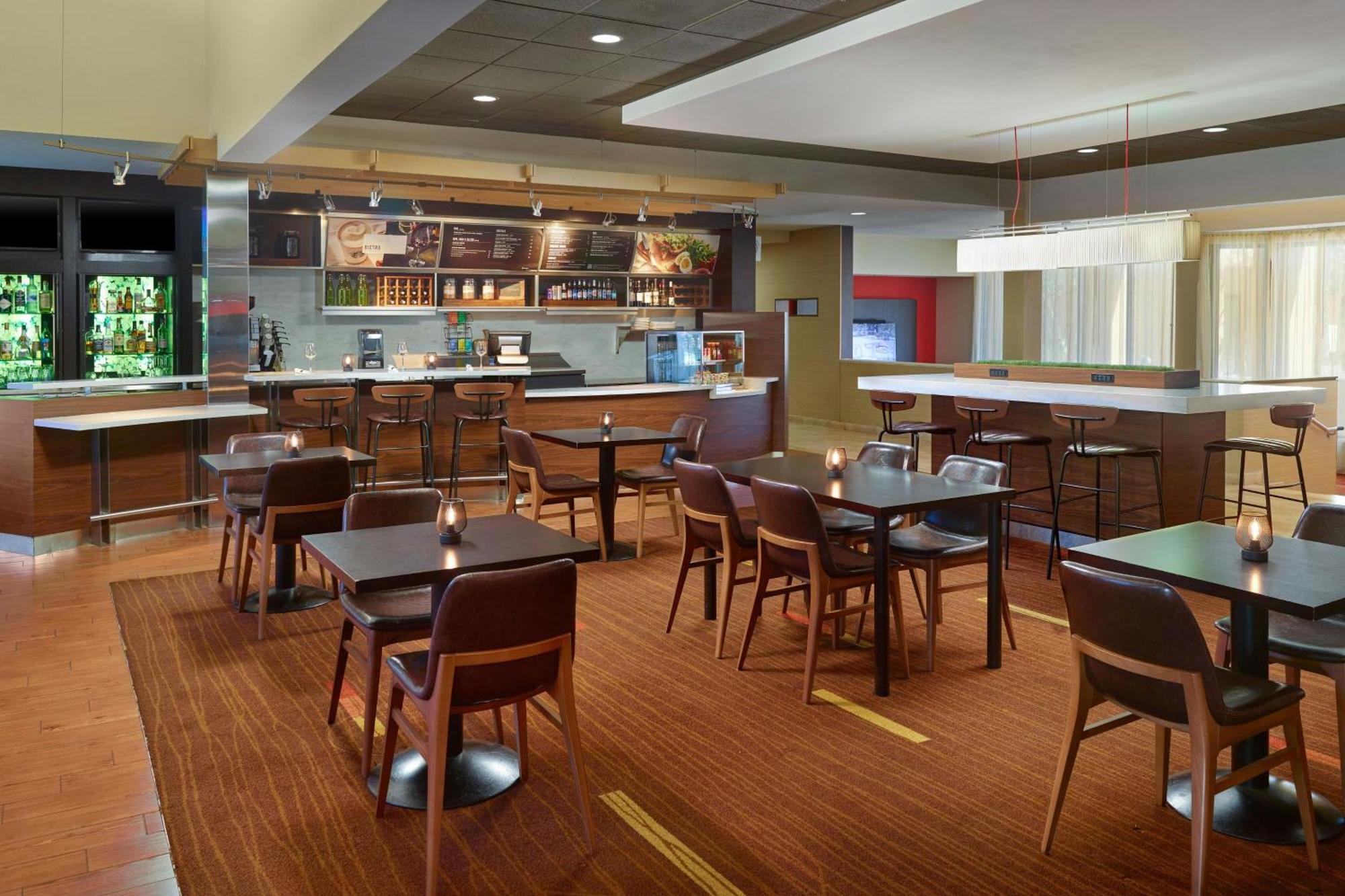 Courtyard By Marriott Acadian Centre/lsu Area Hotel
