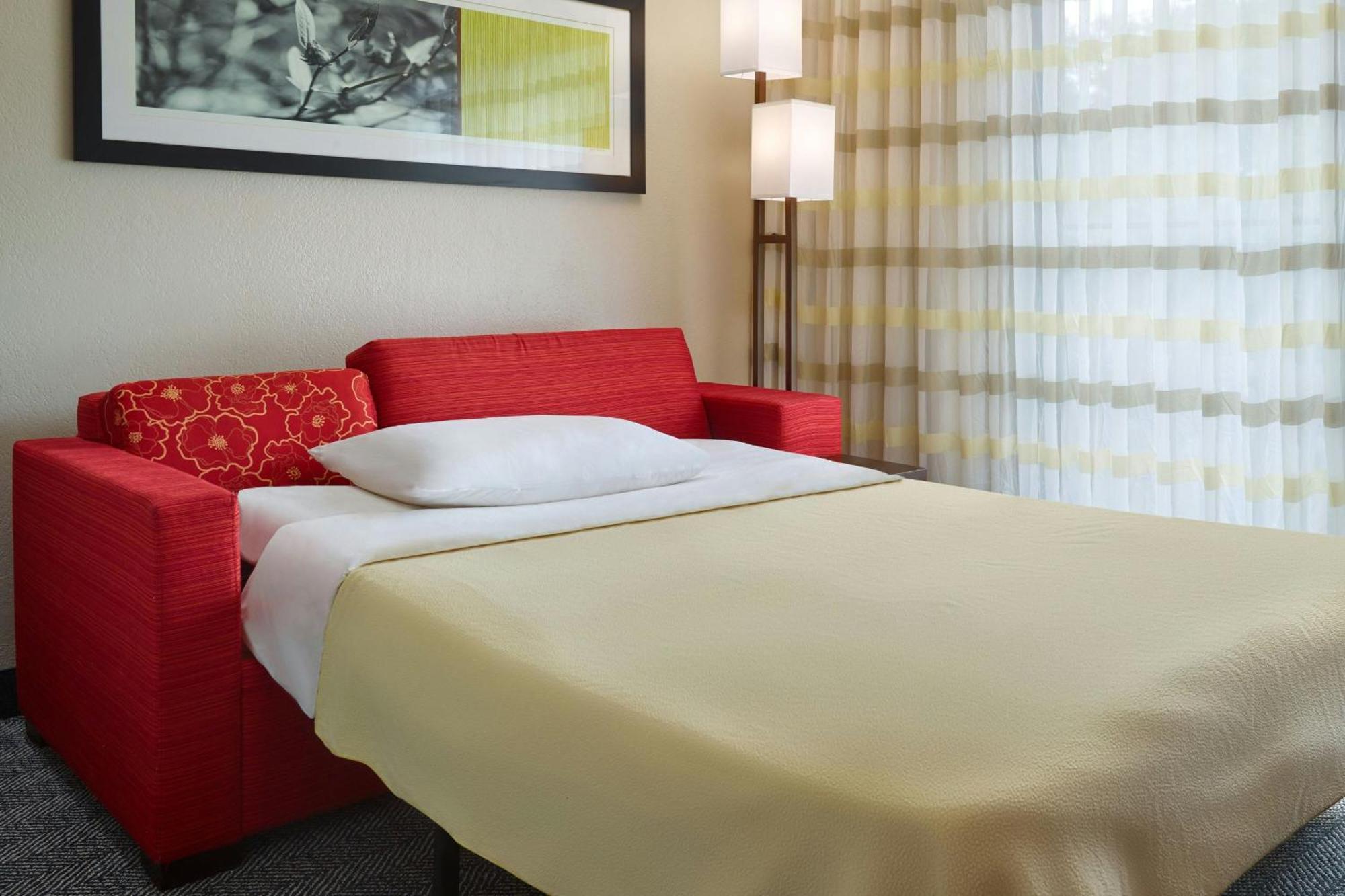 Courtyard By Marriott Acadian Centre/lsu Area Hotel 3*