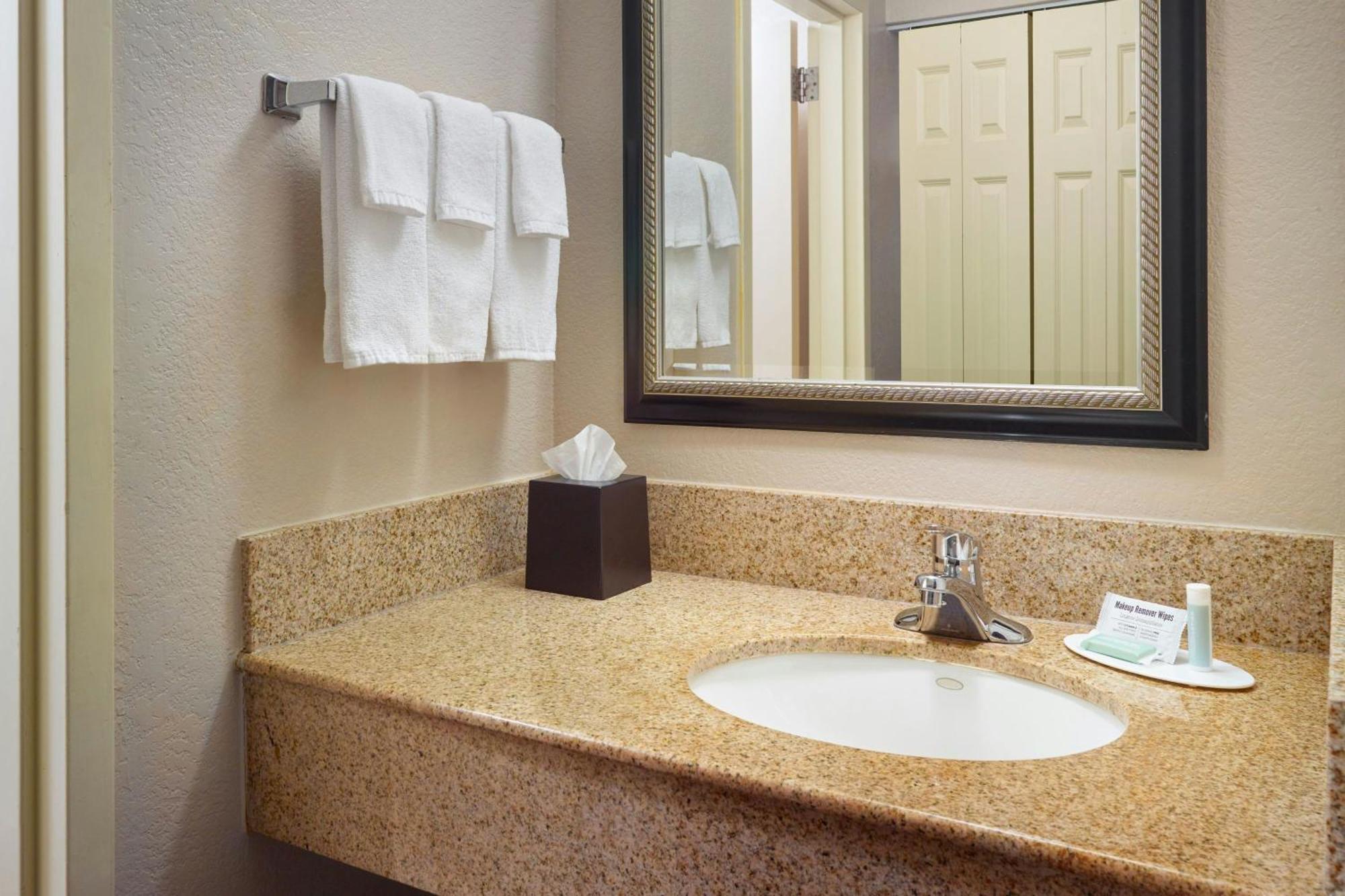 Courtyard By Marriott Acadian Centre/lsu Area Hotel